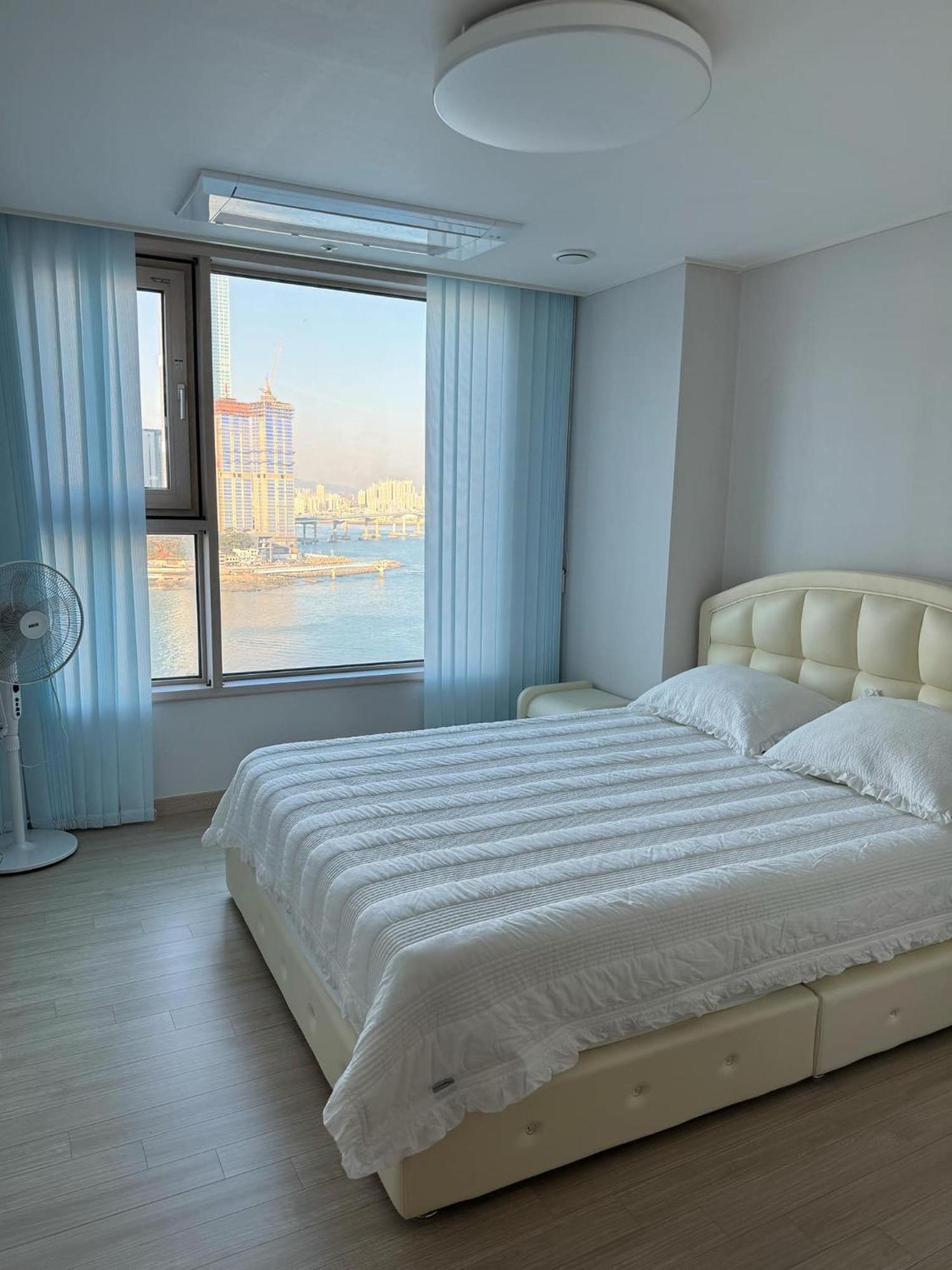 Luxury Ocean View Apartment ปูซาน ภายนอก รูปภาพ