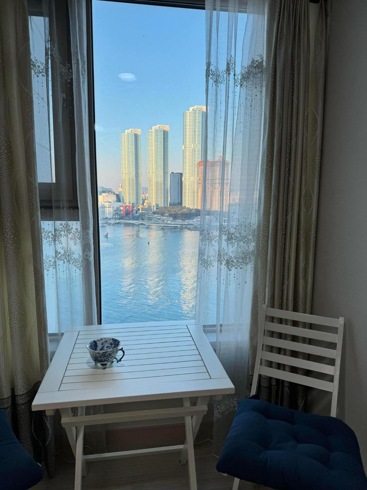 Luxury Ocean View Apartment ปูซาน ภายนอก รูปภาพ